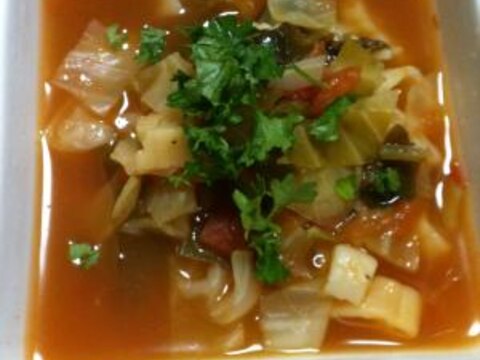 家庭菜園セロリを使った野菜たっぷり簡単スープ